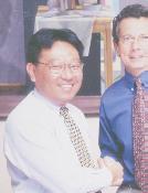 成田氏とラリー・ウイリアムズ氏